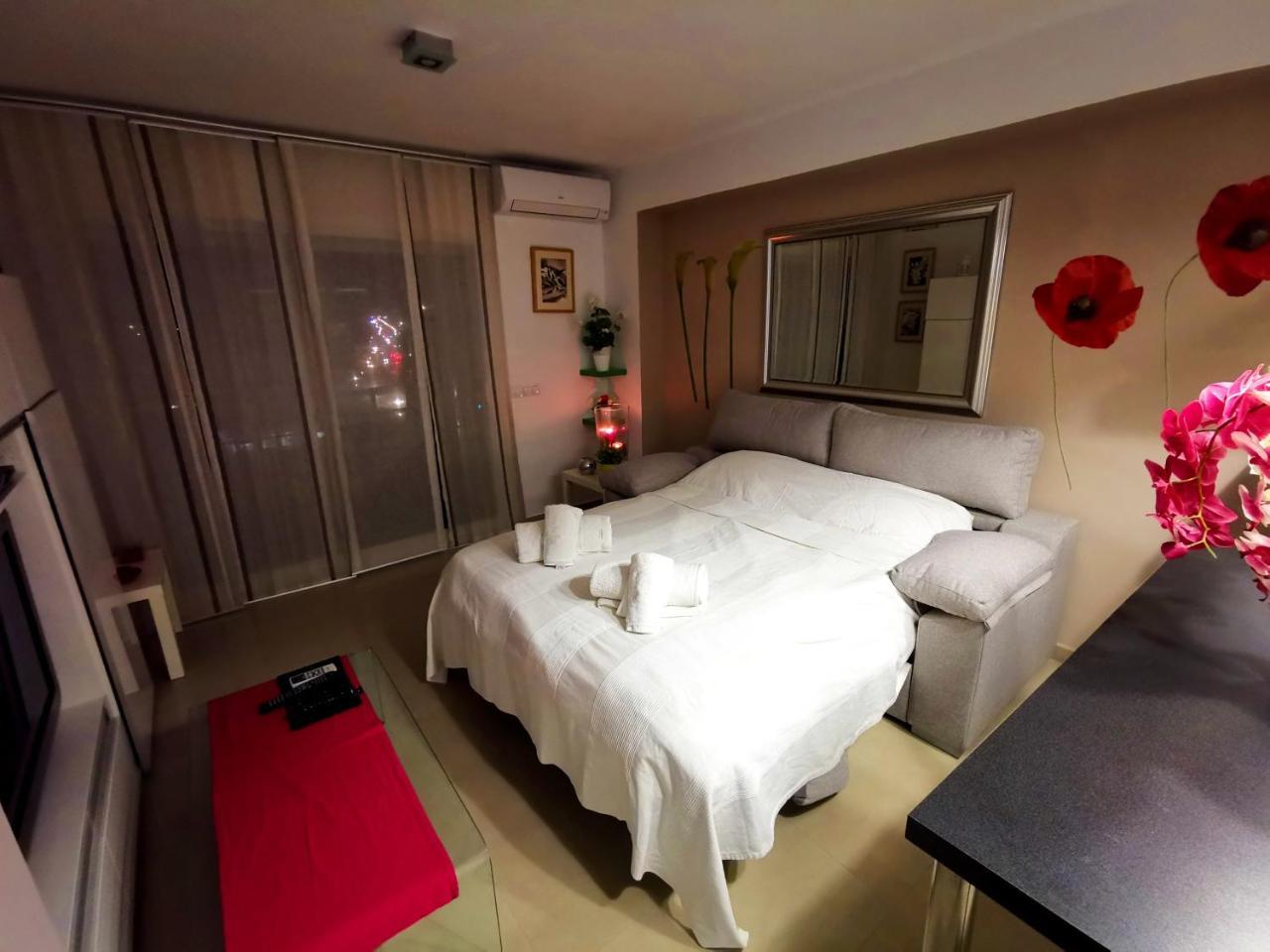 Apartamento Carihuela Torremolinos Exterior photo