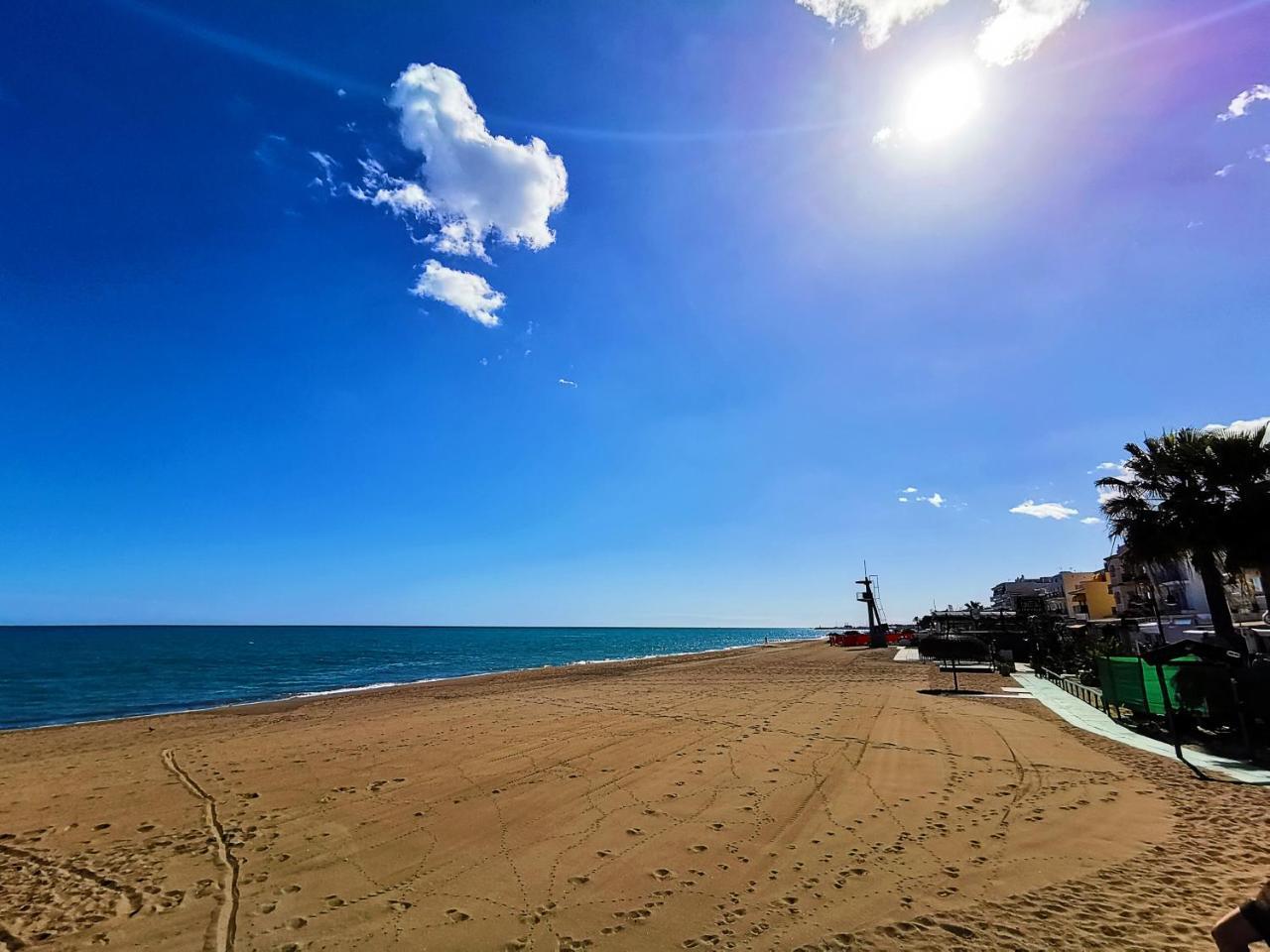 Apartamento Carihuela Torremolinos Exterior photo